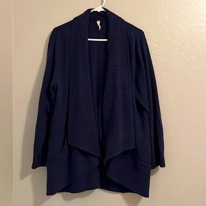 Navy blue cardigan with deep pockets in 2X